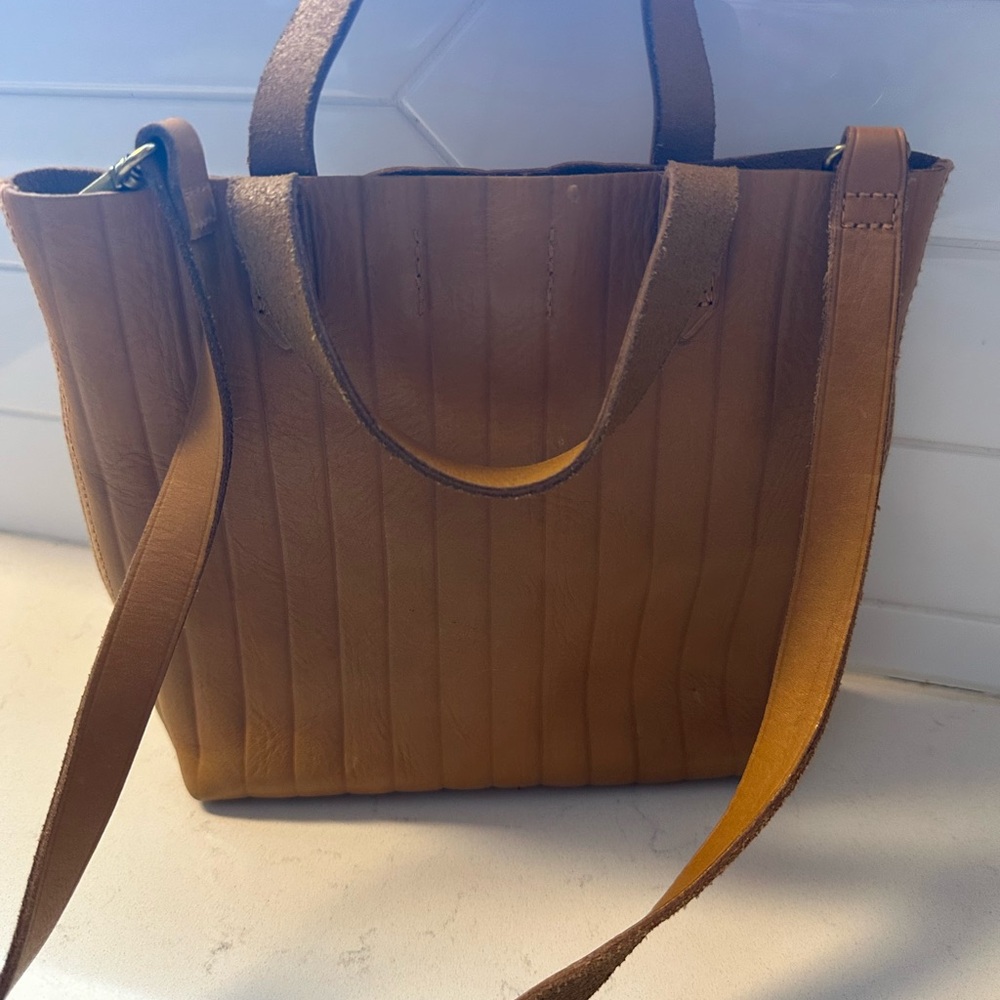 Madewell The Mini Transport Crossbody:
Bubble Pleat Edition